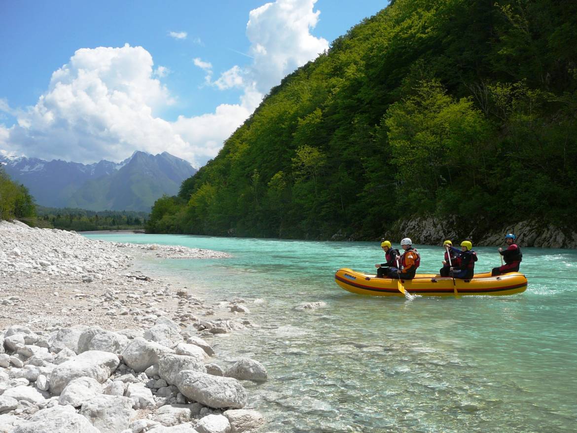 family-rafting-Soča-Bovec-4.jpg